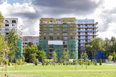 İnşaat ve yalıtım modern apartmanlar