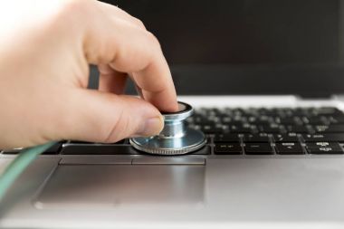 stetoskop dizüstü klavye