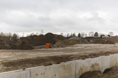 İnşaat Alanı Endüstriyel Trenle Geçiş İdeal