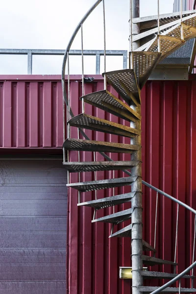 Escalera de caracol industrial — Foto de Stock