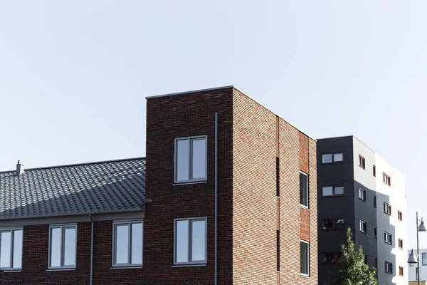 Arquitectura residencial holandesa moderna en Apeldoorn centrum — Foto de Stock