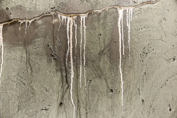 Deep Concrete Wall Crack From Water Damage — 스톡 사진