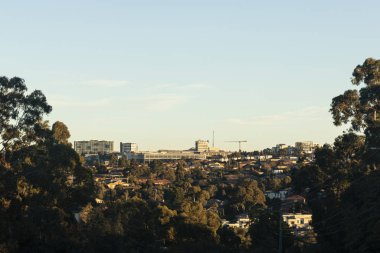 Modern Kasabada Sakin Akşam