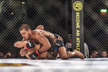 Arada Dilmurod Movlonov vs Elio Caiaffa çift c prefight