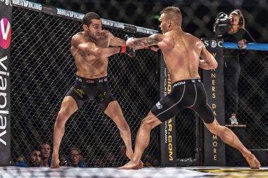 Arada Edris Rafigh vs Viktor Gustavsson çift Chal, mücadele