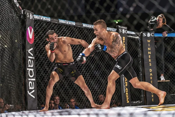 Fight between Edris Rafigh vs Viktor Gustavsson at Superior Chal — Stock Photo, Image