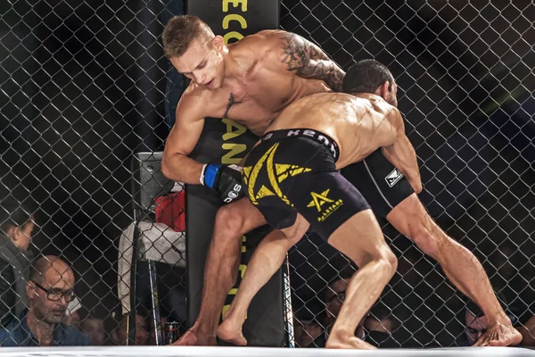 Fight between Edris Rafigh vs Viktor Gustavsson at Superior Chal — Stockfoto