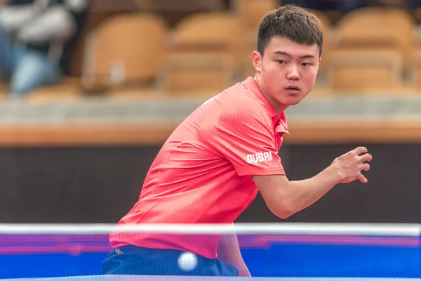 Xu Song (CHN) vs Marcos Freitas (POR) no torneio de tênis de mesa — Fotografia de Stock