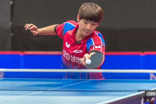 テーブル テニスでカイ チェン ライ (Tpe) vs 隆峴公園 (韓国) — ストック写真