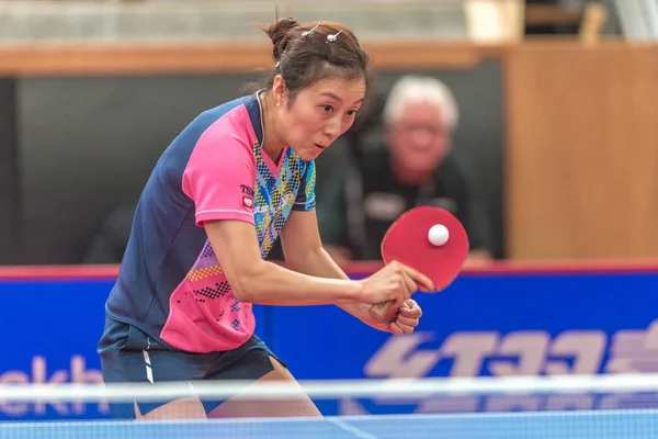 Yuka Ishigaki (JPN) vs Manika Batra (IND) al tavolo da ping pong per — Foto Stock