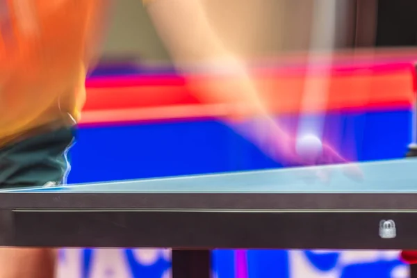 Chen ting liao (tpe) vs kenta tazoe (jpn) im table tennis t — Stockfoto