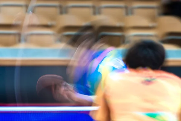 Ляо Тін Чень (Tpe) vs Kenta Tazoe (Японія) в стані теніс t t — стокове фото