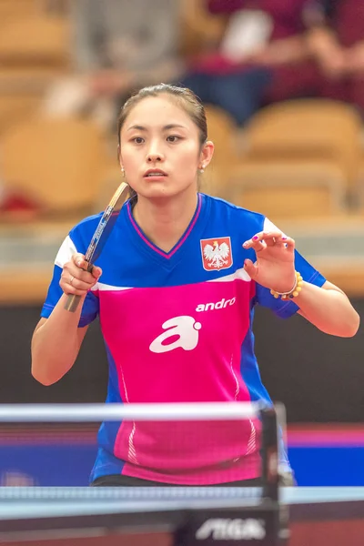 Kasumi Ісікава (Jpn) vs Цянь Лі (Поль) в tourn настільного тенісу — стокове фото