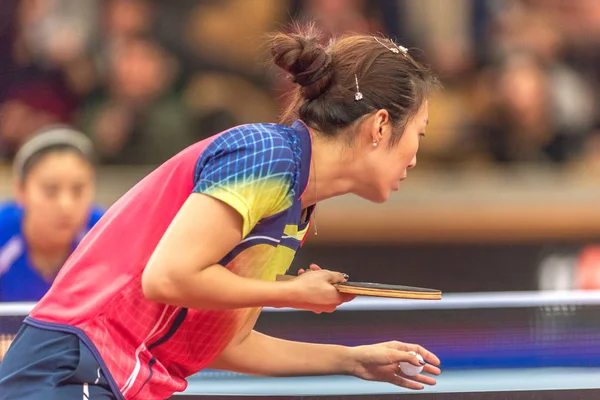Melek Hu (Tur) vs Ying Han (Ger) in het Tafeltennis toernooi — Stockfoto