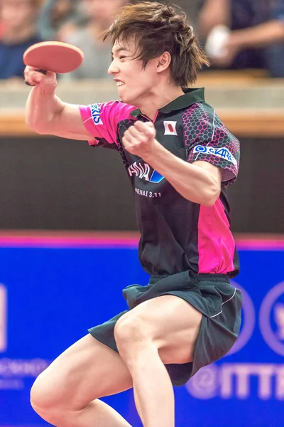 Yuya Oshima (JPN) vs Kenta Matsudaira (JPN) en el ping-pong — Foto de Stock