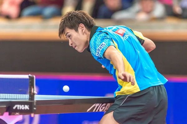 Yuya Oshima (JPN) vs Kenta Matsudaira (JPN) en el ping-pong — Foto de Stock