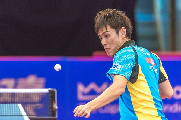 Yuya Oshima (JPN) vs Kenta Matsudaira (JPN) en el ping-pong — Foto de Stock