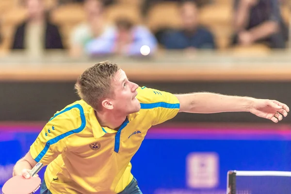 Dimitrij Ovtcharov (GER) vs Mattias Karlsson (SWE) na tabela — Fotografia de Stock