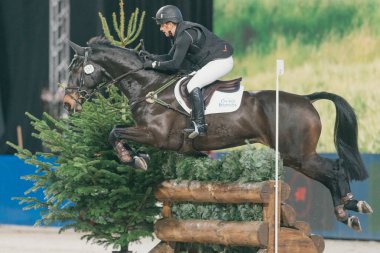 Samantha Birch İsveç'te kapalı Cross Country Event'de ben