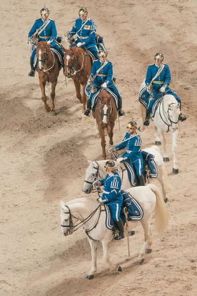 Gardes royaux à la cérémonie de remise des prix avec le prince Carl Philip dans la — Photo