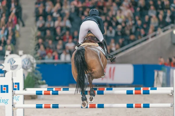 Jonna Ekberg rychlostí přátel vánoční skákání v Švéd — Stock fotografie