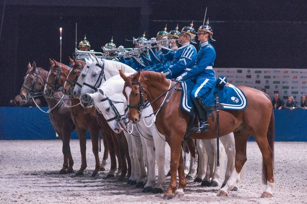 Cermony prêmio com vencedor Boyd Exell na FEI World Cup Drivin — Fotografia de Stock