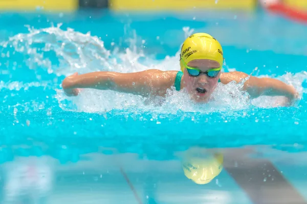 Zwemster van de vlinder op de nationale Zweedse zwemmen competitio — Stockfoto
