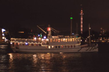 Bir Noel yemeği için çıkıyor vapur Djurgarde ile cruise