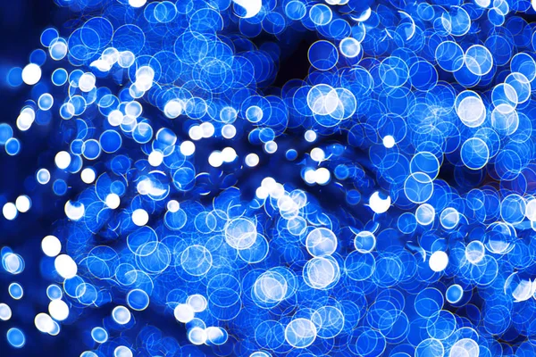 Lights defocused creating a great cold blue background and nice — Stock Photo, Image