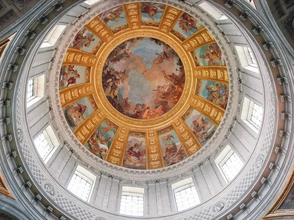 Inside the roof of Les Invalides building with the tomb of Napol — Stock Photo, Image