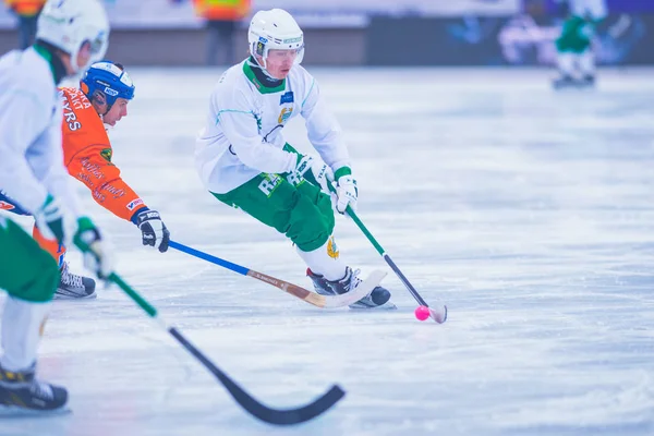 Jeu de bandy entre Hammarby et Bollnas — Photo