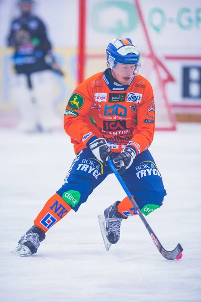 Ville Altonen på Bandymatchen mellan Hammarby och Bollnäs — Stockfoto