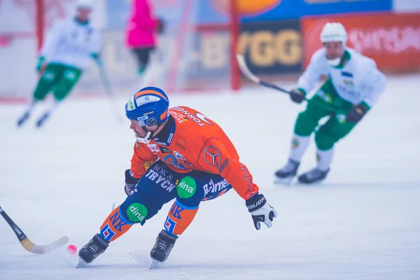 Bandymatchen mellan Hammarby och Bollnäs — Stockfoto