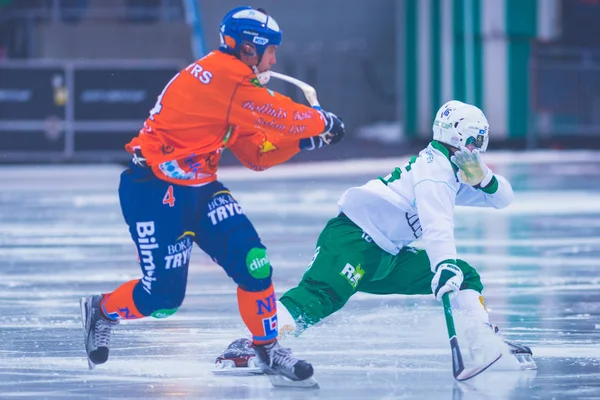 Hellmyrs och Nyman på Bandymatchen mellan Hammarby och Bollna — Stockfoto