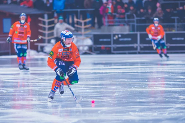 Daniel Berlin na utkání v bandy hokeji hru mezi Hammarby a Bollnas — Stock fotografie