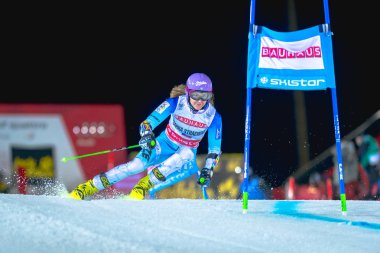 FIS paralel slalom şehir Event'de H sarka Strachova (Cze)