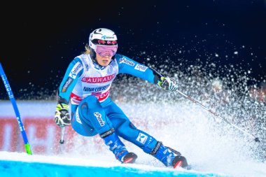 Nina Loeseth FIS paralel slalom şehir Event'de Hamm (Nor)