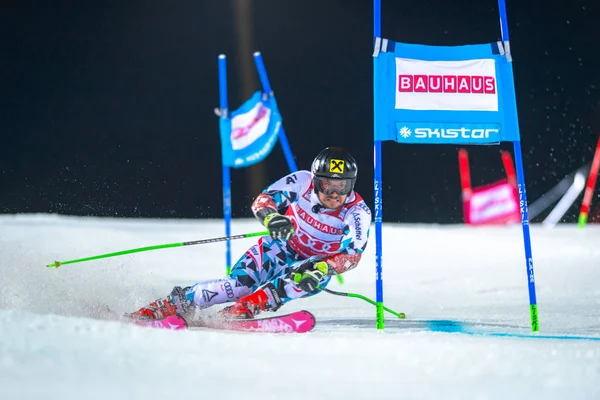 Marcel Hirscher (AUT) no evento de slalom paralelo da FIS em H — Fotografia de Stock