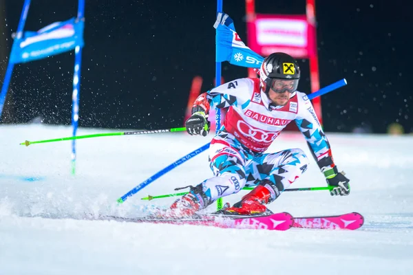 Marcel Hirscher (AUT) en el evento FIS Parallel slalom city en H — Foto de Stock