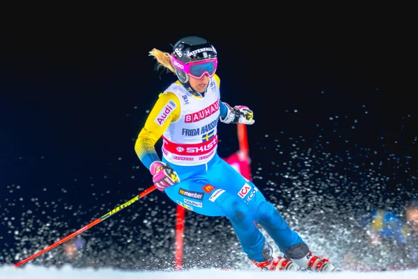 Frida Hansdotter (SWE) no evento cidade slalom paralelo FIS em — Fotografia de Stock
