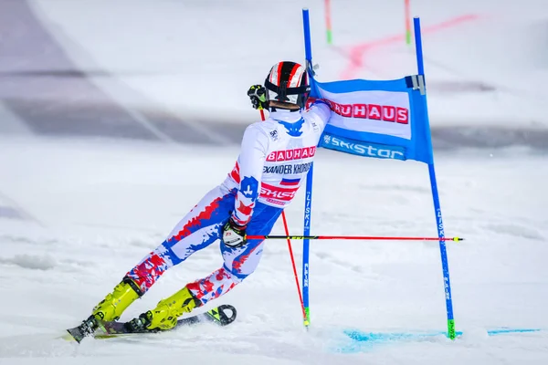 Alexander Khoroshilov (Rus) op de Fis Parallel slalom stad zelfs — Stockfoto