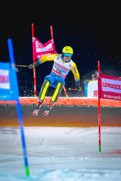 Mattias Hargin (Swe) a rendezvényen Fis párhuzamos szlalom város hektár — Stock Fotó