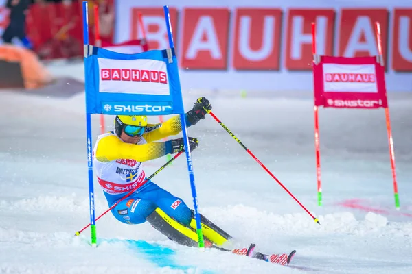 Mattias Hargin (SWE) en el evento FIS Parallel slalom city en Ha —  Fotos de Stock