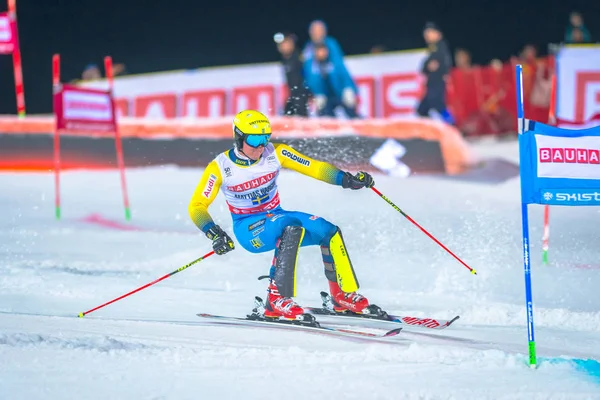 Mattias Hargin (SWE) en el evento FIS Parallel slalom city en Ha —  Fotos de Stock