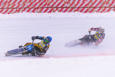 Iceracing yarışçılar Hz'de İsveç Ulusal Şampiyonası sırasında