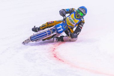 Iceracing yarışçılar Hz'de İsveç Ulusal Şampiyonası sırasında