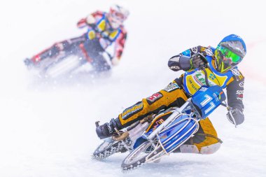 Iceracing yarışçılar Hz'de İsveç Ulusal Şampiyonası sırasında