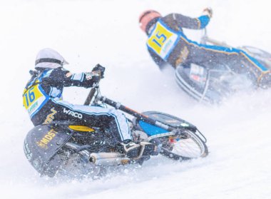 Iceracing yarışçılar Hz'de İsveç Ulusal Şampiyonası sırasında