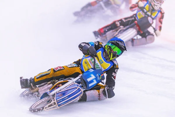 Iceracing zawodników podczas mistrzostw w Hz — Zdjęcie stockowe