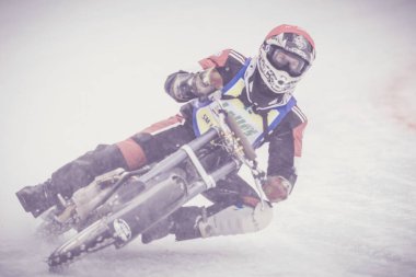 İsveç Ulusal Şampiyonası filtr sırasında Iceracing yarışçılar